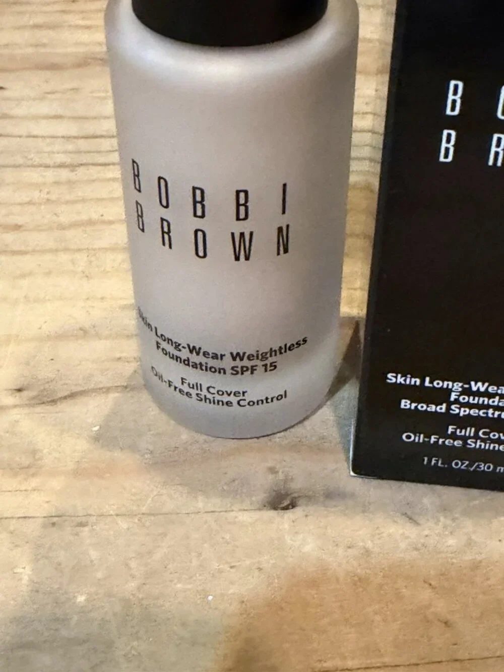Bobbi Brown skin Long-Wear Weightless Foundation SPF 15 W-026 Warm Ivory 1 oz